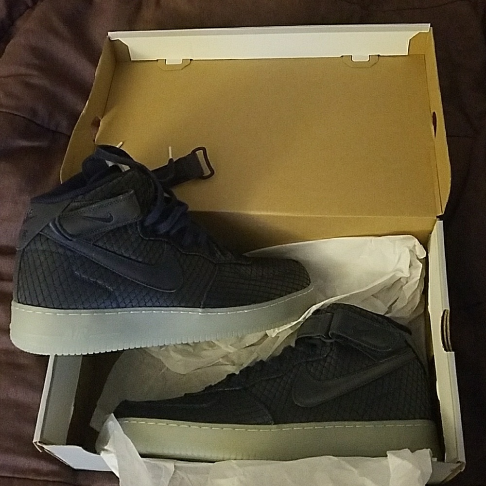NIKE AIR FORCE ONE BRAND NEW